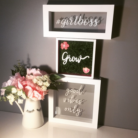 Happy Poshing Girl Boss! - Picture 1 of 11